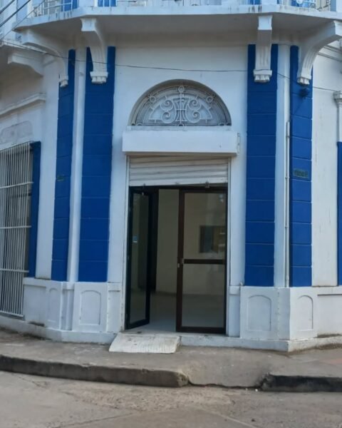 LOCAL COMERCIAL EN ARRIENDO EN EL CENTRO