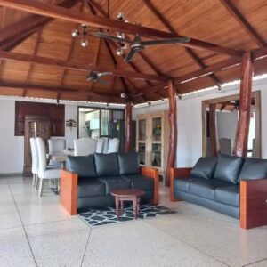 CASA PATIO EN ARRIENDO EN EL ACUEDUCTO