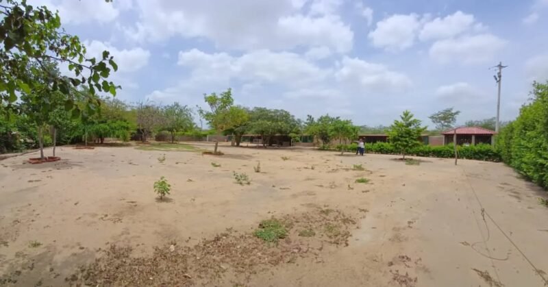 LOTE EN VENTA DETRAS DE UNIGUAJIRA