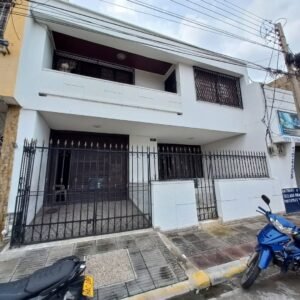 CASA EN VENTA EN CENTRO