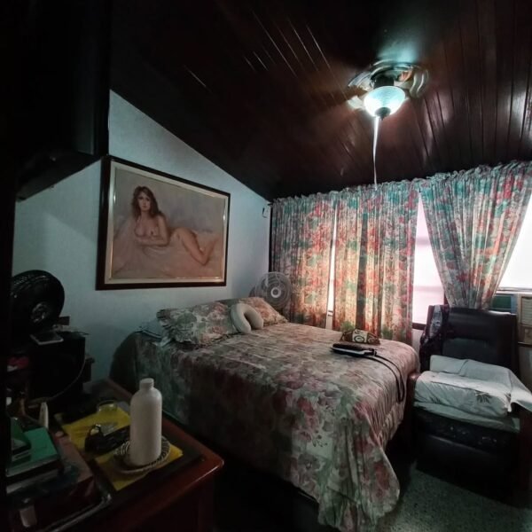 CASA EN VENTA EN CENTRO