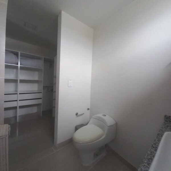 APARTAMENTO EN ARRIENDO EN EDIFICIO YOSU
