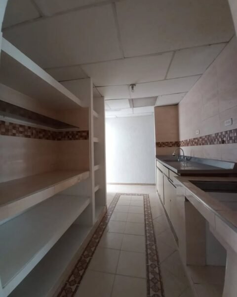 CASA EN VENTA EN URB. LAS MERCEDES