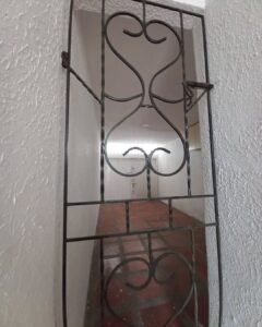 CASA EN VENTA EN URB. LAS MERCEDES