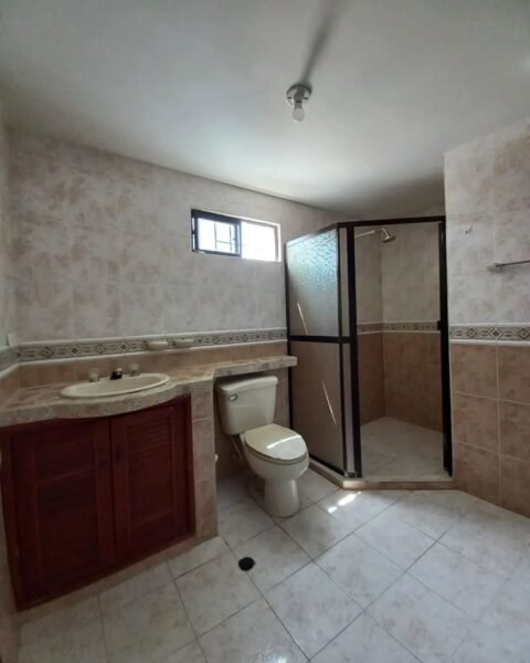 CASA EN VENTA EN URB. LAS MERCEDES