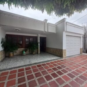 CASA EN VENTA EN JOSE ANTONIO GALAN