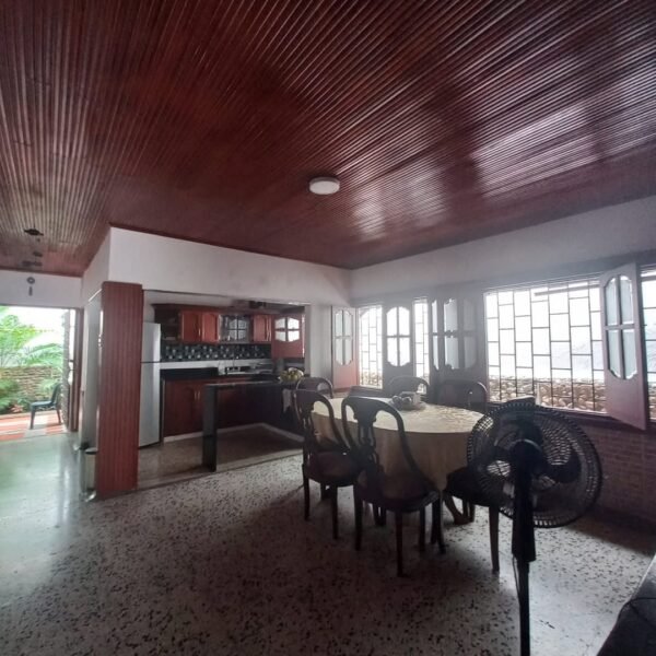 CASA EN VENTA EN JOSE ANTONIO GALAN