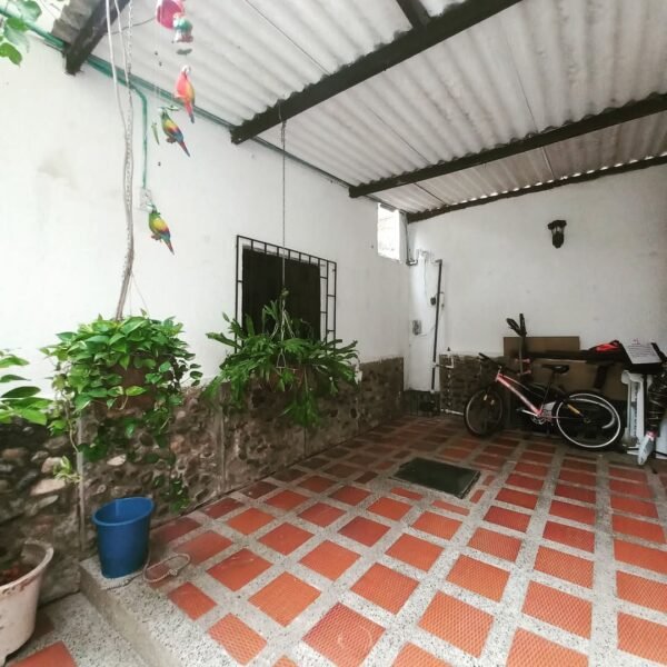 CASA EN VENTA EN JOSE ANTONIO GALAN