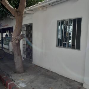 SE ARRIENDA OFICINA O HABITACIÓN