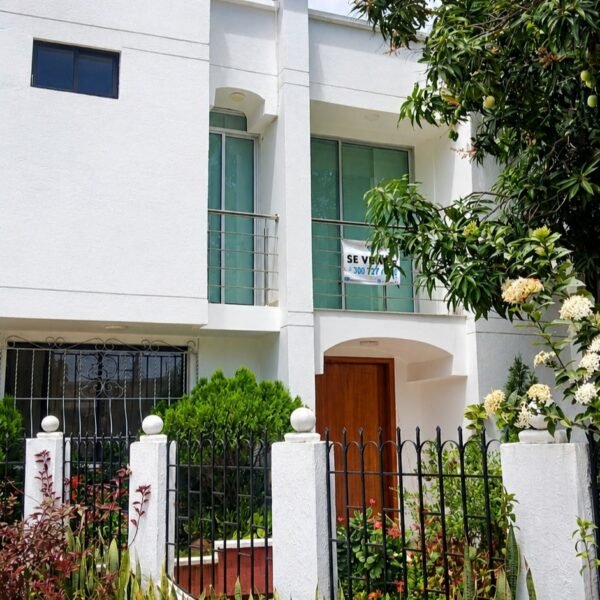 SE VENDE CASA EN CONJUNTO DON TUTO